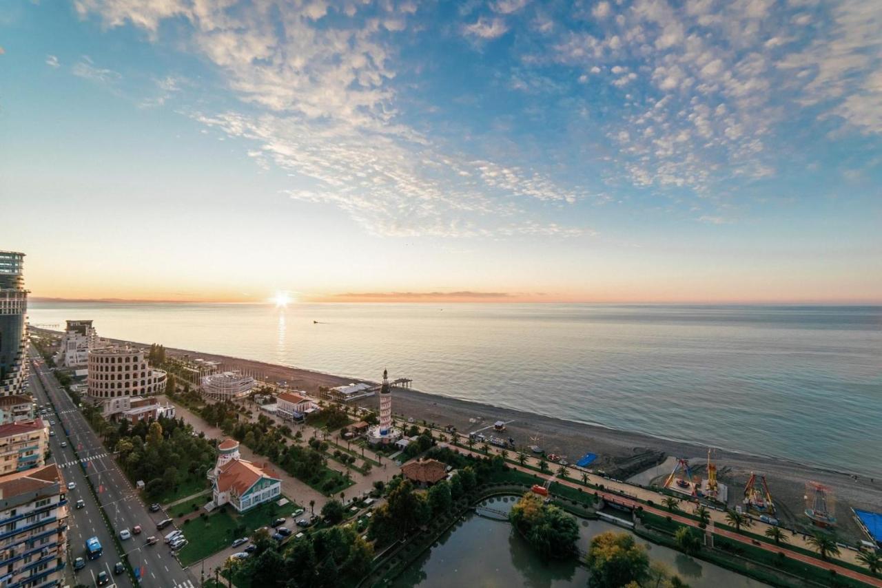 Orbi City Luxury Towers Lejlighedshotel Batumi Eksteriør billede