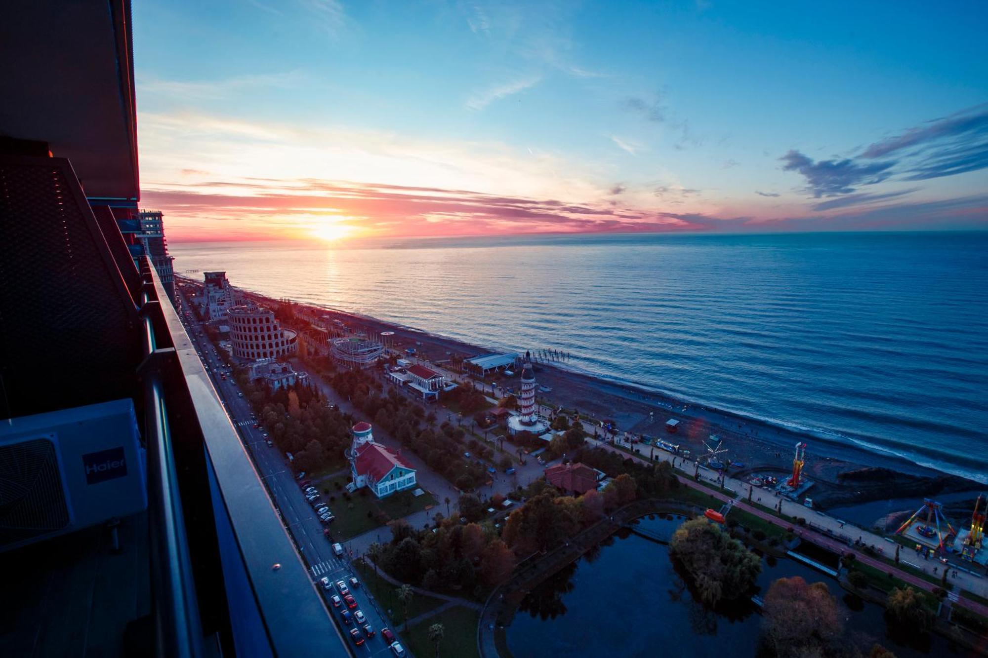 Orbi City Luxury Towers Lejlighedshotel Batumi Eksteriør billede